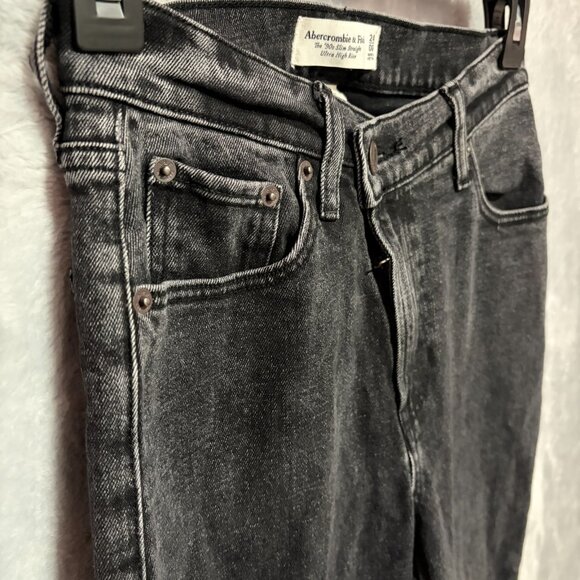 Abercrombie & Fitch The 90's Straight Ultra High Rise Black Jeans Womens 24/00 - Picture 3 of 12